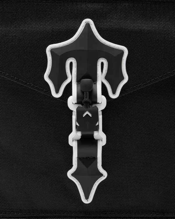 t-buckle-bag-black-2