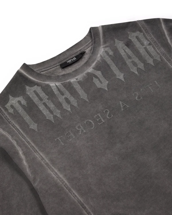 trapstar-deconstructed-decoded-oil-wash-sweatshirt-1