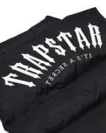 trapstar-irongate-arch-black-gilet-3